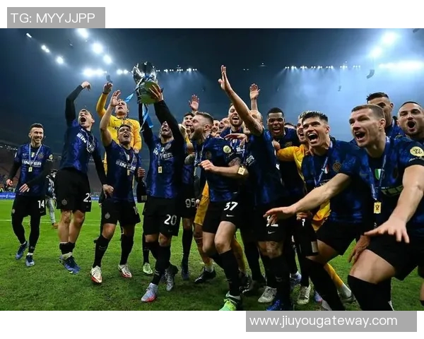 欧冠激战：AC米兰与多特蒙德1比1平局红牌事件引发全场热议